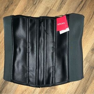 Spanx Waist Cincher size XL NWT $168 Black